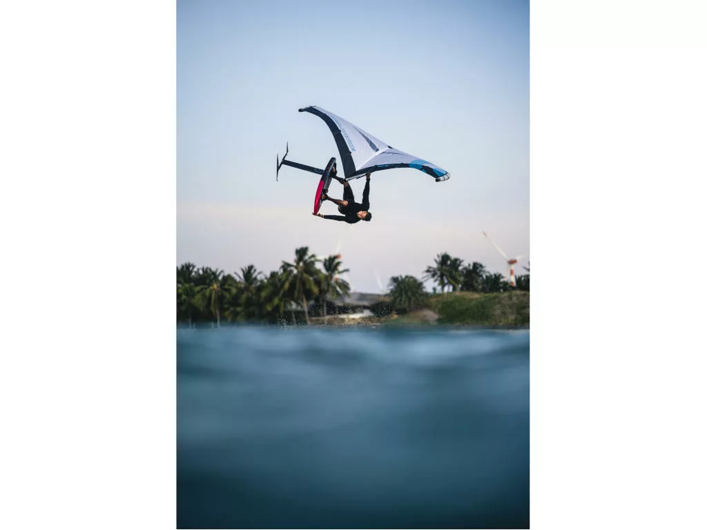 np-fly3-pro-2025-4